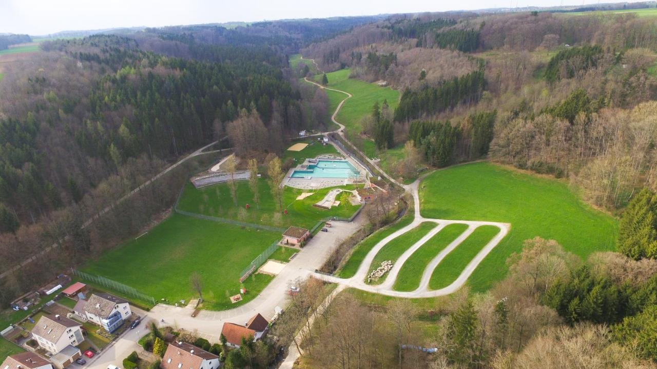 Landgasthof Falken Huttlingen Exterior photo