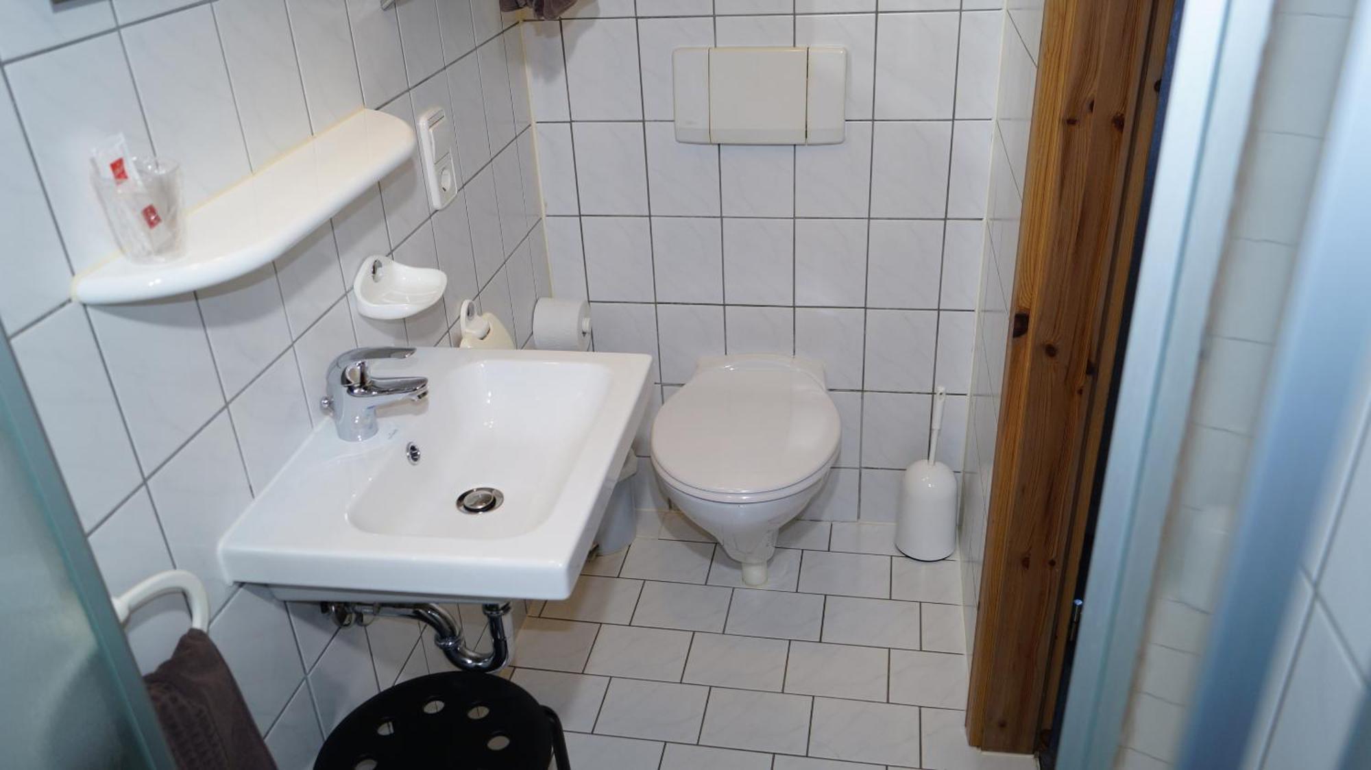 Landgasthof Falken Huttlingen Room photo